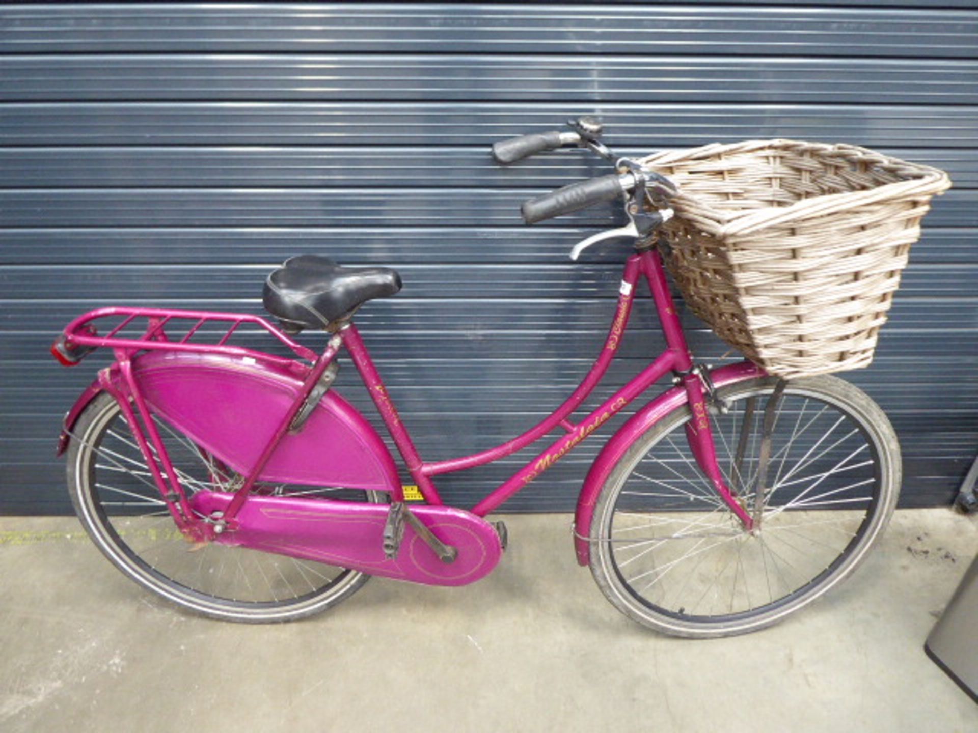 Seref ladies bike with basket and front rack - Image 2 of 2