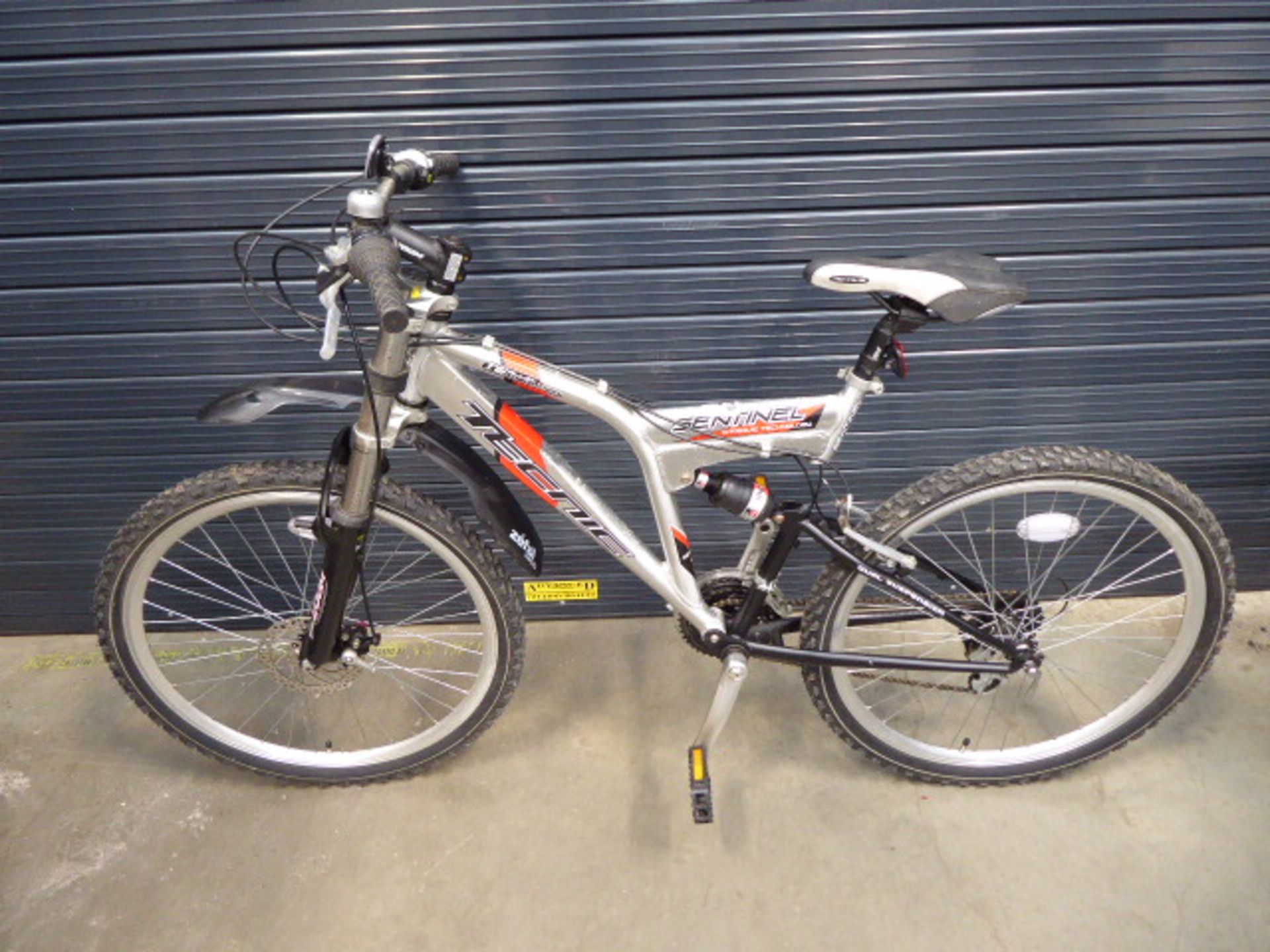 Tecnic Sentinel silver suspension mountain bike