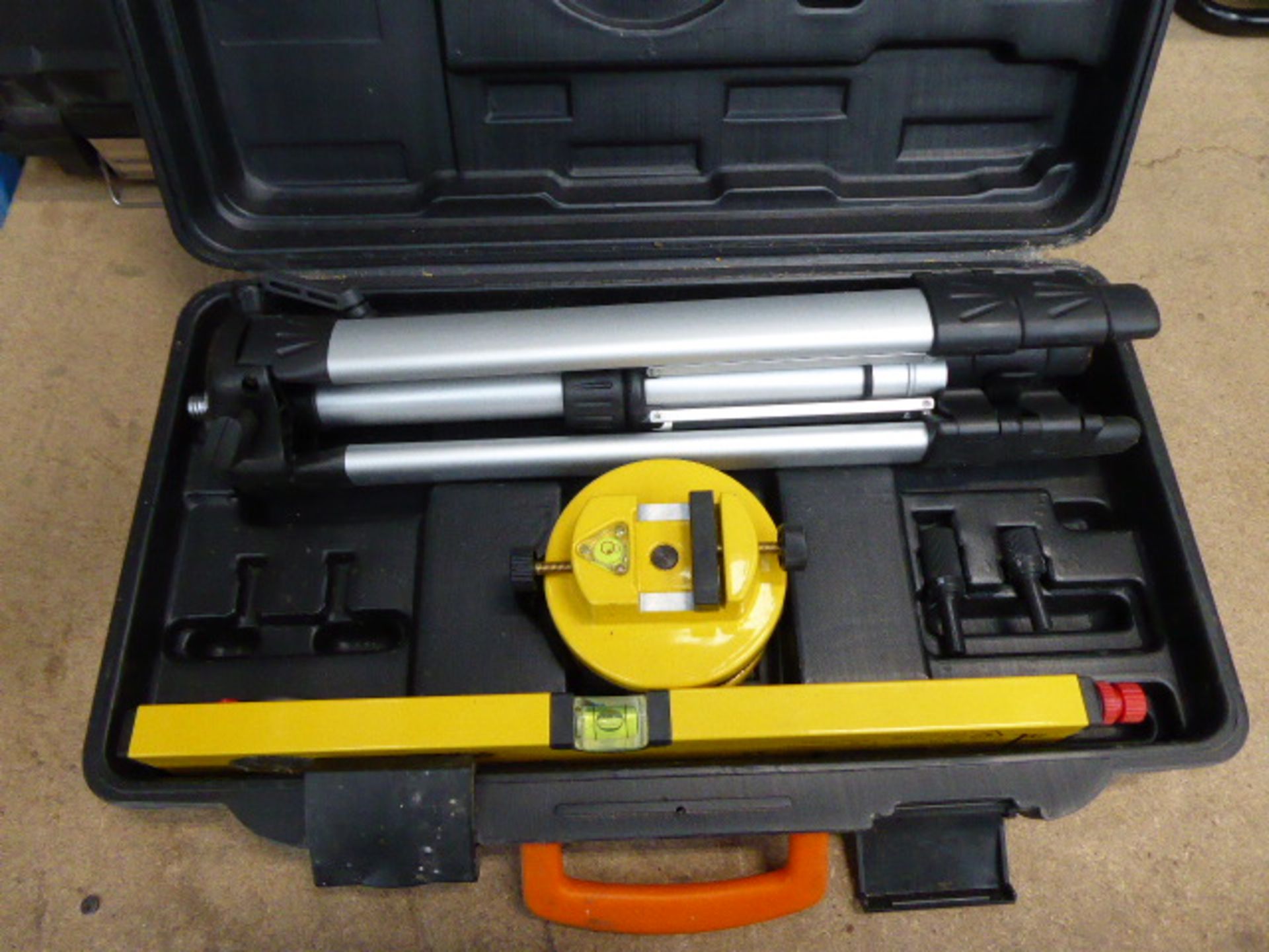 Small laser level