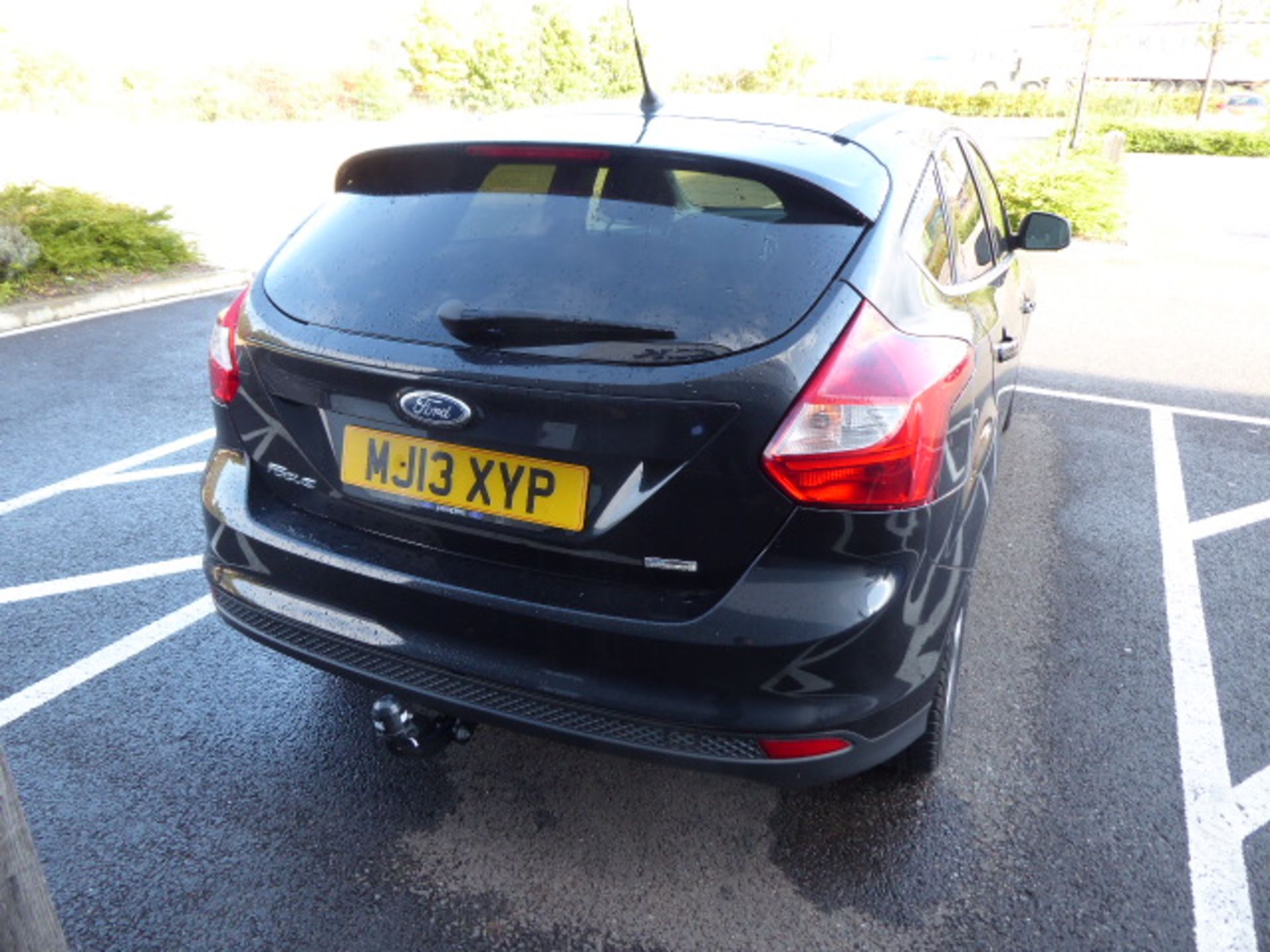 MJ13 XYP (2013) Ford Focus Zetec Turbo, 998cc petrol 5 door hatchback in black MOT: 6/10/21 - Image 3 of 8