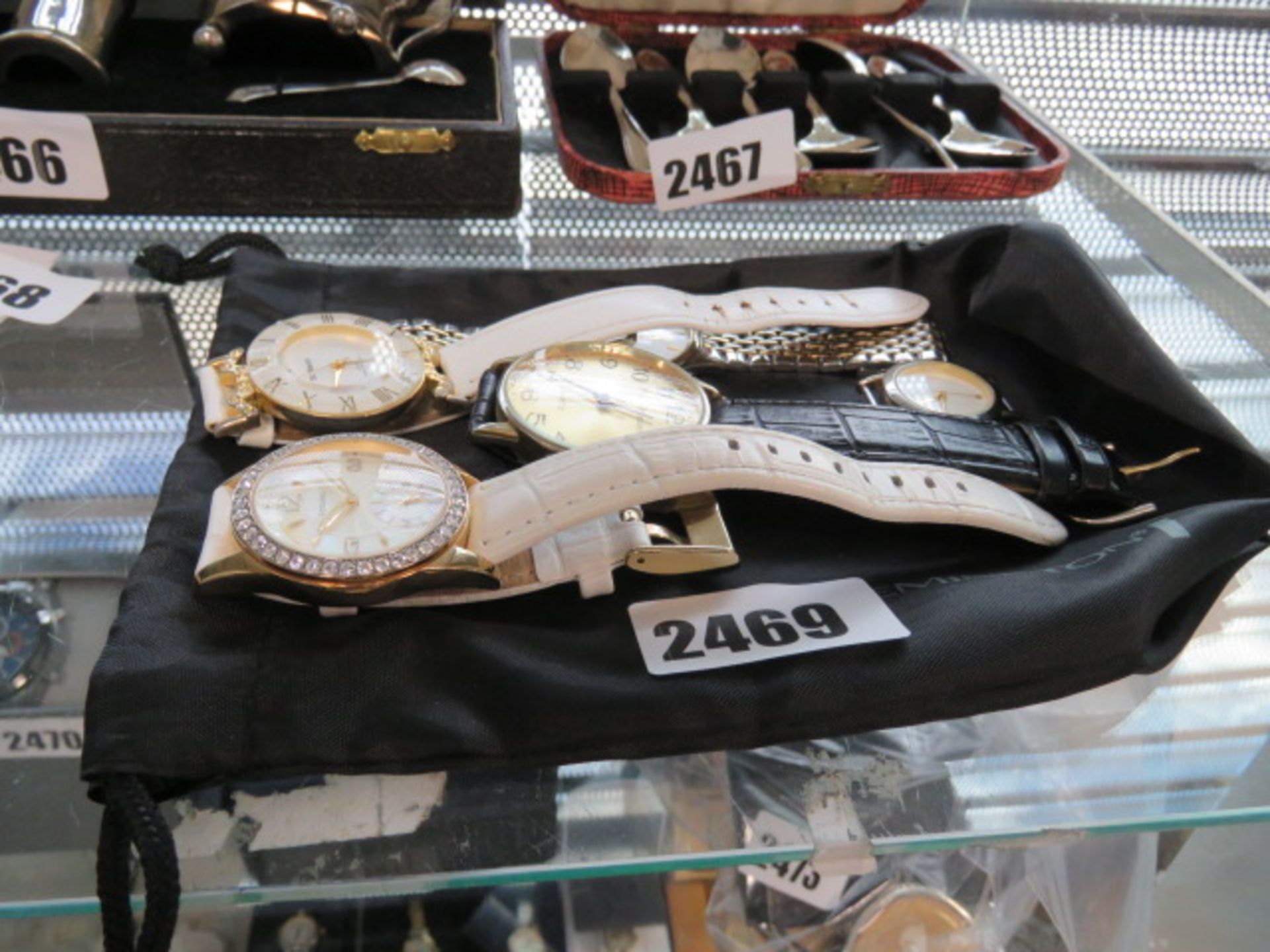 Various watches with soft case inc. Accurist