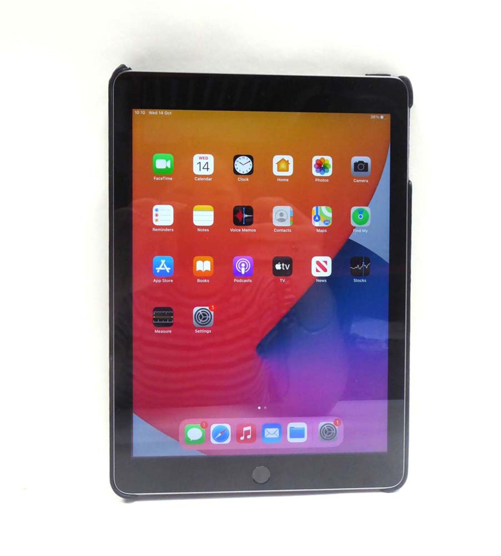 iPad Air 32GB tablet with case