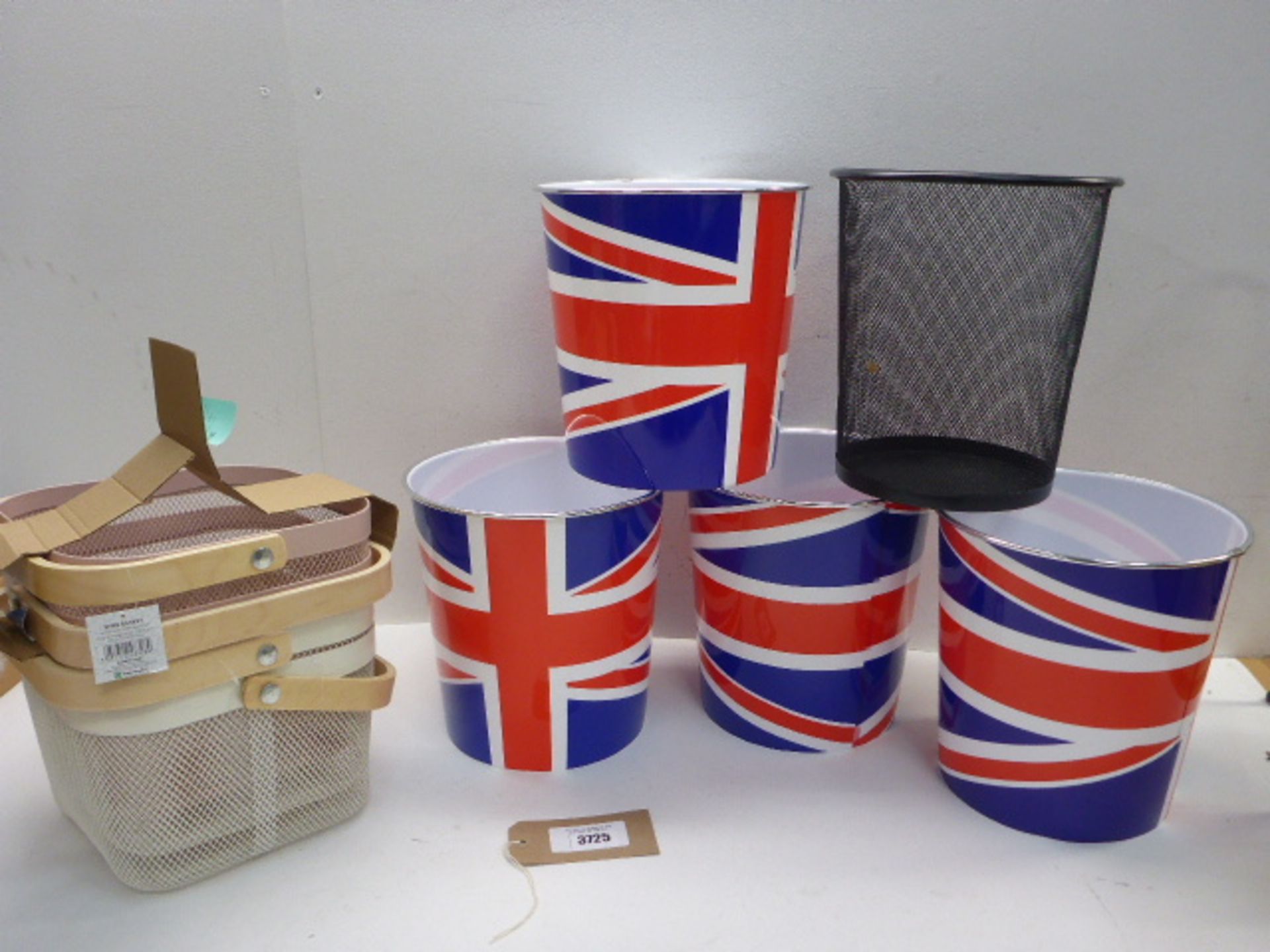 4 Union Jack and a wire mesh waste paper bins and 4 wire handles baskets