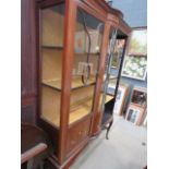 5420 Dark wood 2 door display cabinet