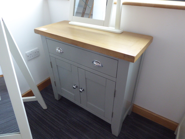 Suffolk Grey Painted Oak 2 Door Mini Sideboard (19)