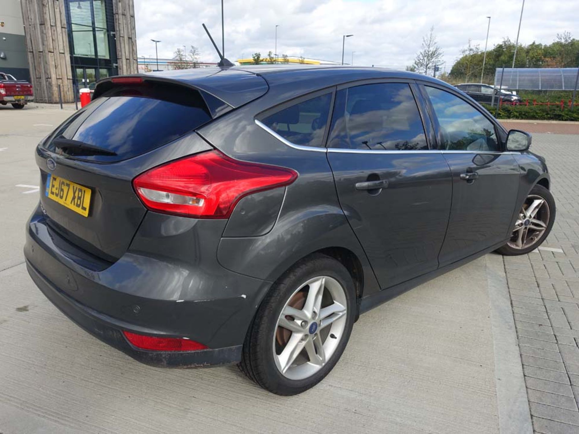 EJ67 XBL, 2017 (67) Ford Focus Titanium TDCi, 1499cc diesel, 5 door hatchback, 21,100 miles, MOT - Image 4 of 10