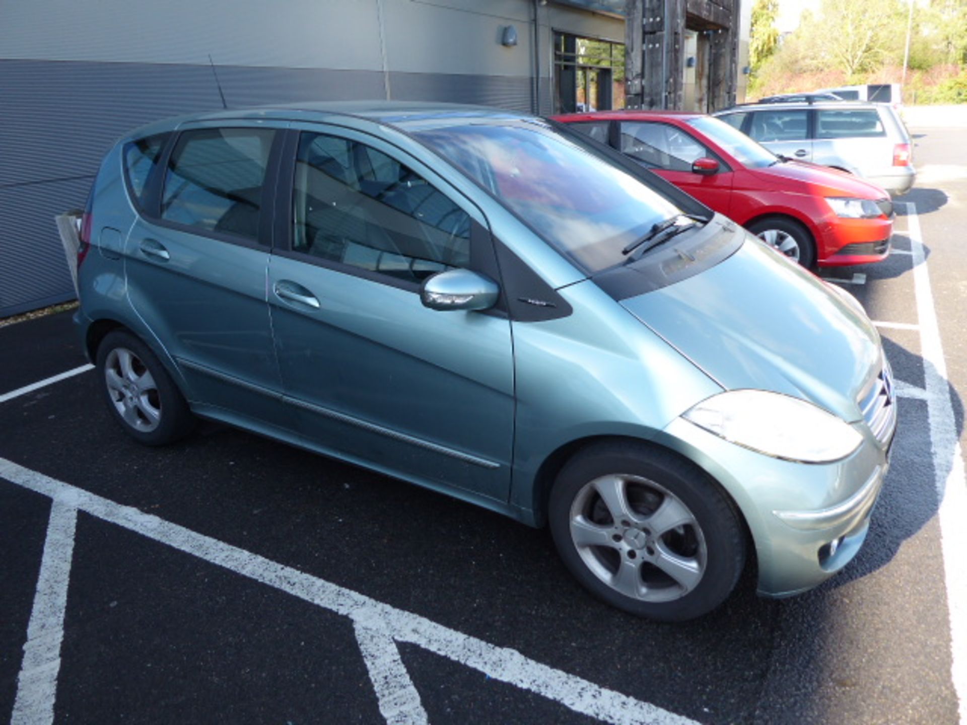 FG06 JSV (2006) Mercedes A Class, 1699cc petrol, 5 door hatchback in blue MOT: 20/10/20 (Expired) - Image 2 of 8