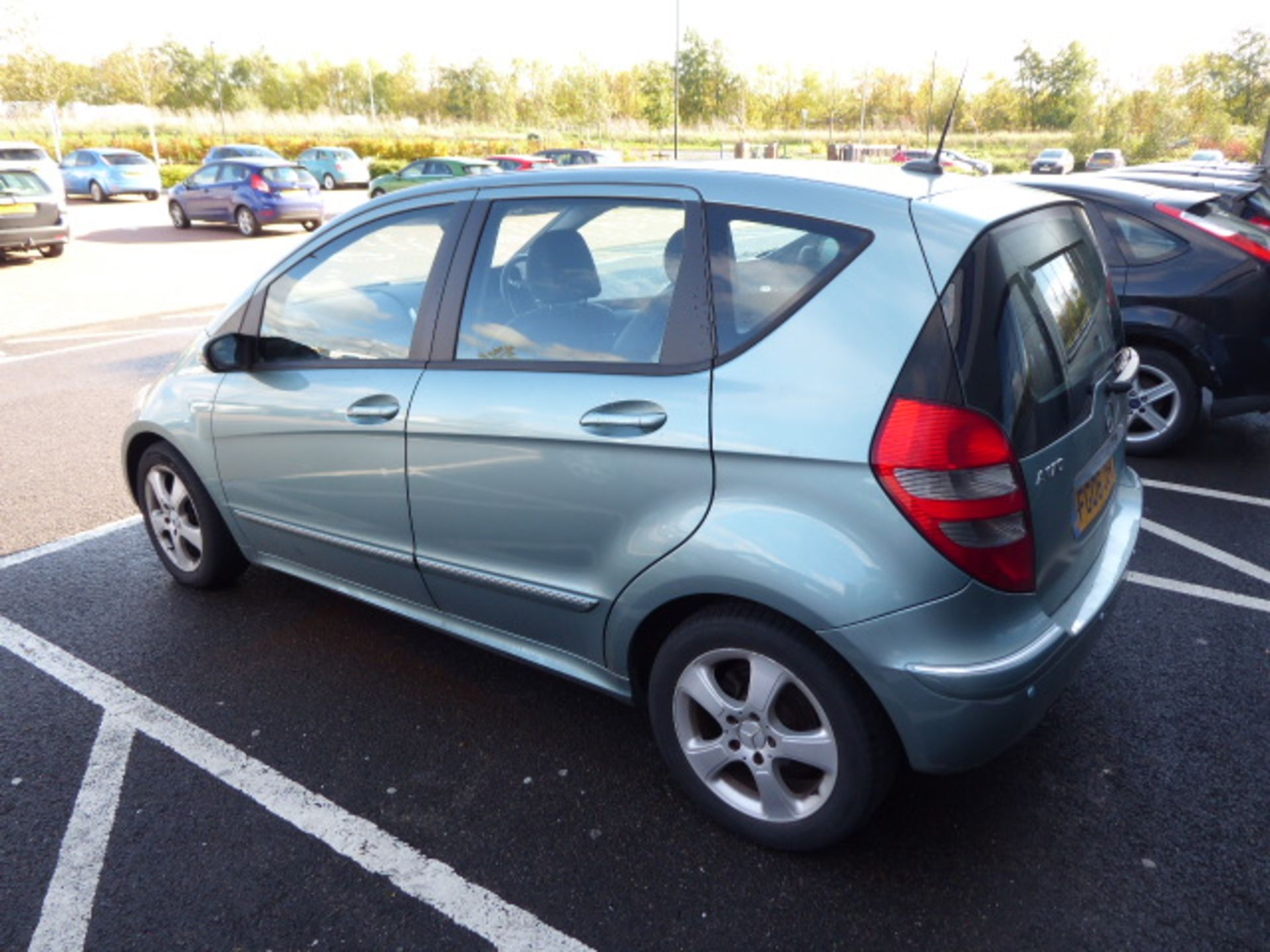 FG06 JSV (2006) Mercedes A Class, 1699cc petrol, 5 door hatchback in blue MOT: 20/10/20 (Expired) - Image 4 of 8