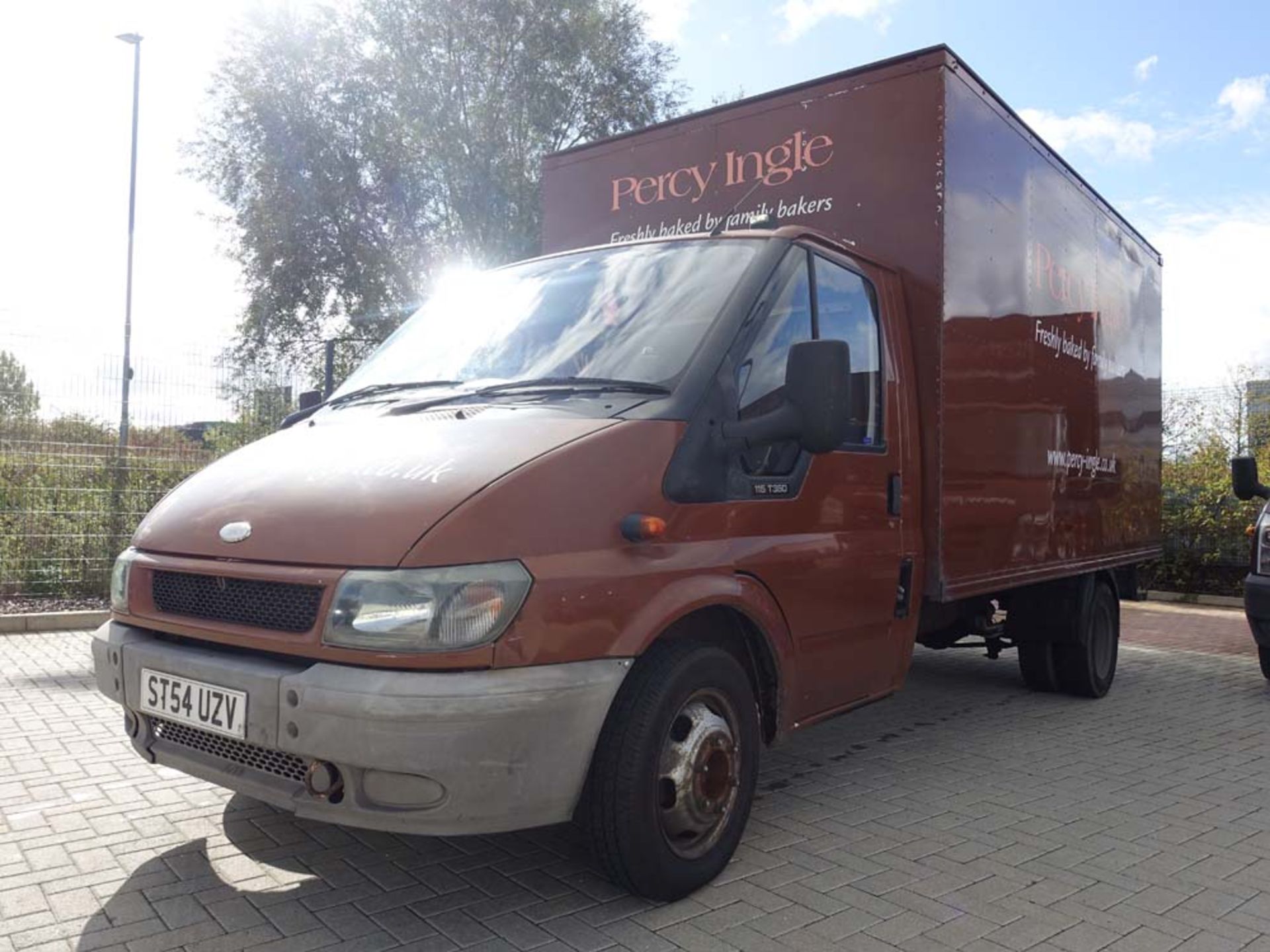 ST54 UZV, 2005 (54) Ford Transit 350 LWB, 2.4i diesel, 215,000 miles, MOT 22.07.21 - Image 2 of 5