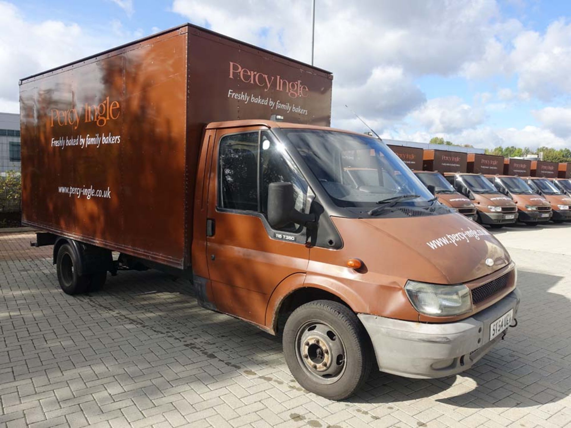 ST54 UZV, 2005 (54) Ford Transit 350 LWB, 2.4i diesel, 215,000 miles, MOT 22.07.21