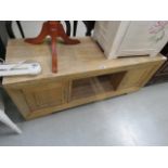 Oak 2 door TV stand