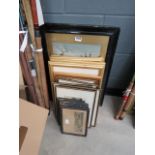 A large quantity of horse racing and hunting prints