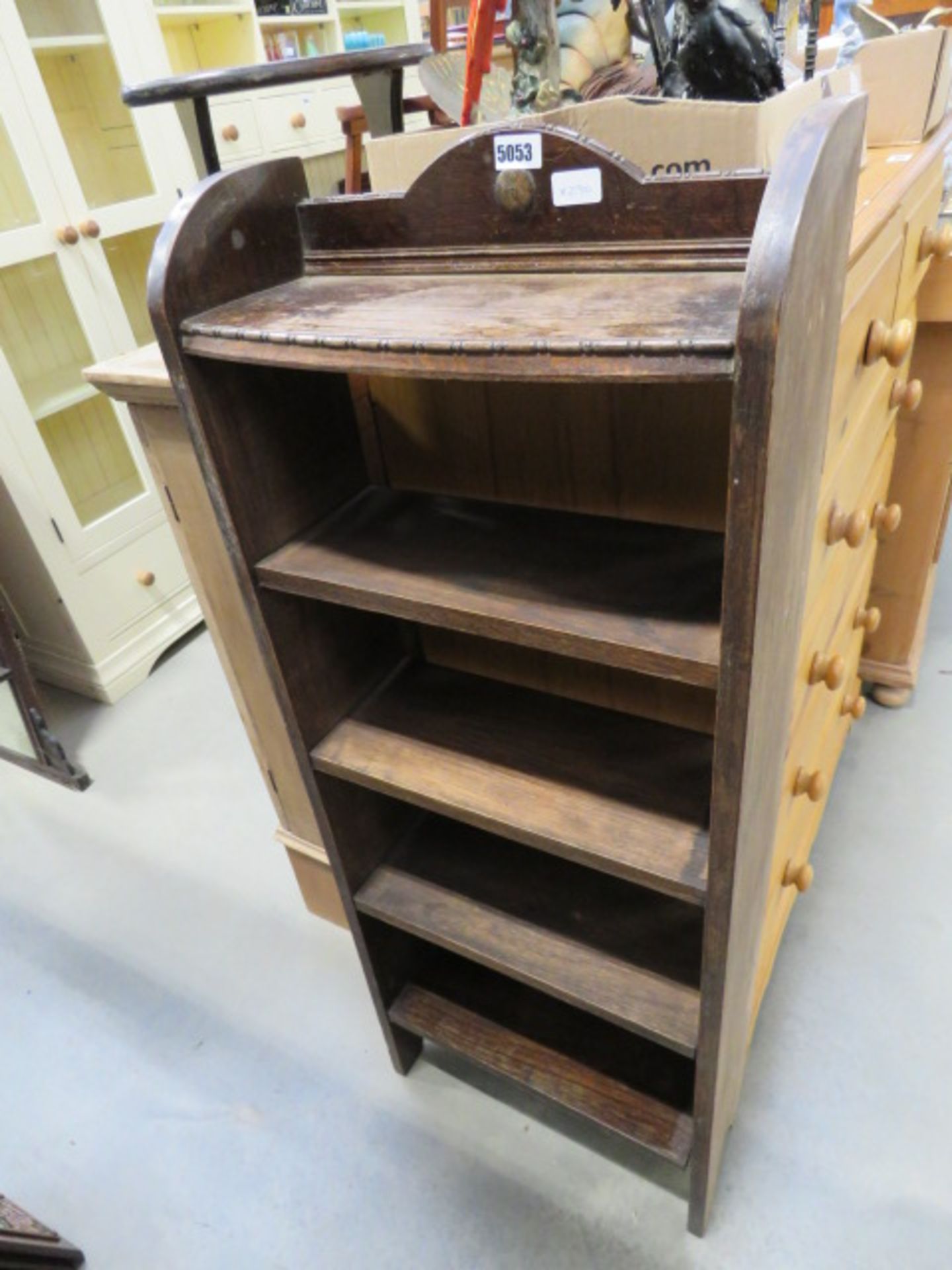 Oak 5 shelved narrow bookcase