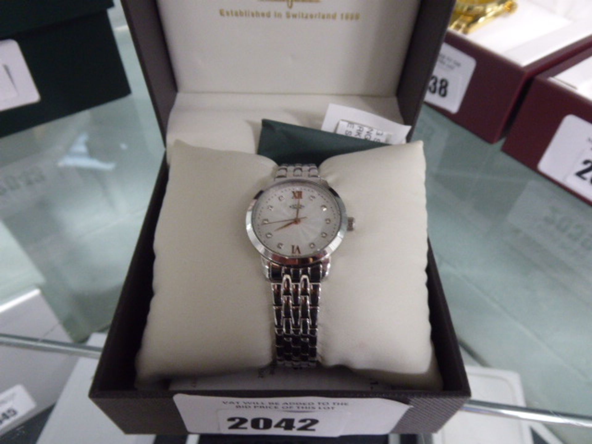 Rotary stainless steel strap wristwatch with box