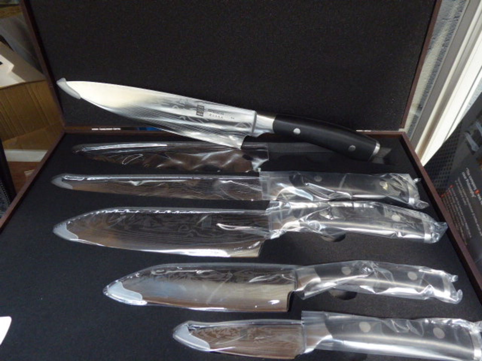 Damascus steel blade knife set with case