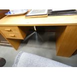 5438 Oak desk with two drawers to the side