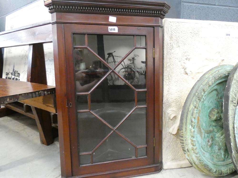 5004 Glazed mahogany single door corner unit