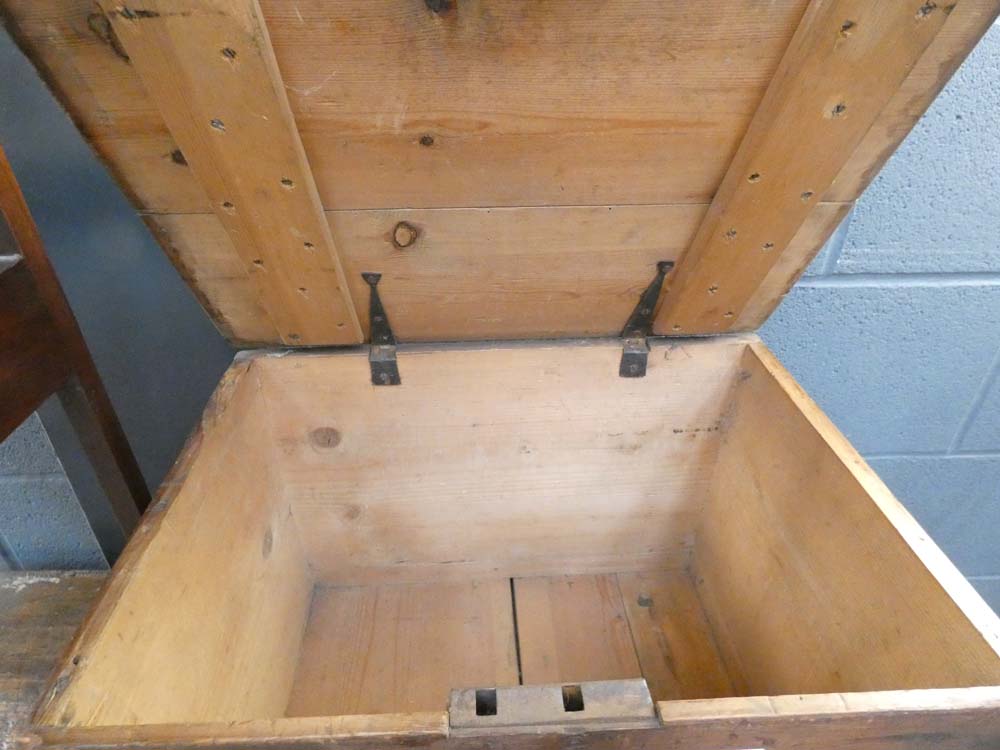 Pitched pine box - Image 2 of 2