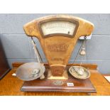 Avery set of scales plus weights