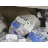 Bag of mixed electric goods incl. switches, sockets and light bulbs