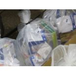 Bag of mixed electric goods incl. switches, sockets and light bulbs