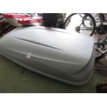 Vehicle large roof box with key