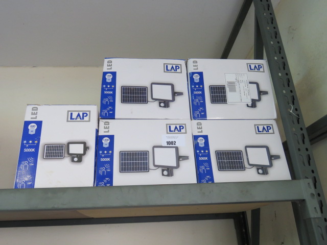 5 LAP solar powered security lights