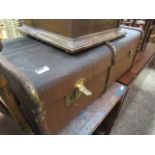 Twin handled travel trunk