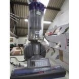 (29) DC40 upright vacuum cleaner with bag of accessories