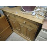 Pine side unit with 2 drawers and 2 cupboard doors