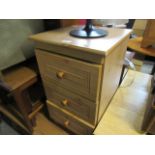 Pine 3 drawer bedside unit