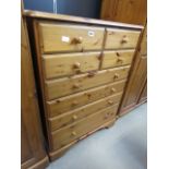 Ducal pine chest of 4 over 4 drawers