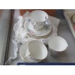 Quantity of Noritake and Bell crockery