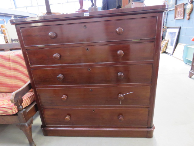 Victorian mahogany chest with 5 drawers