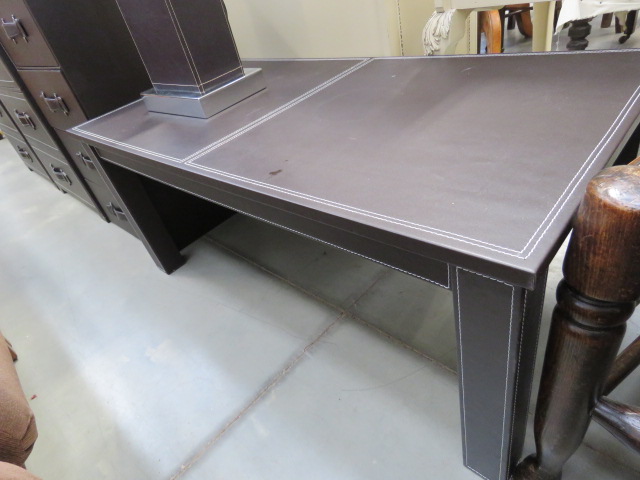 Brown leather clad chest of 4 drawers and a coffee table and floor lamp - Image 4 of 4