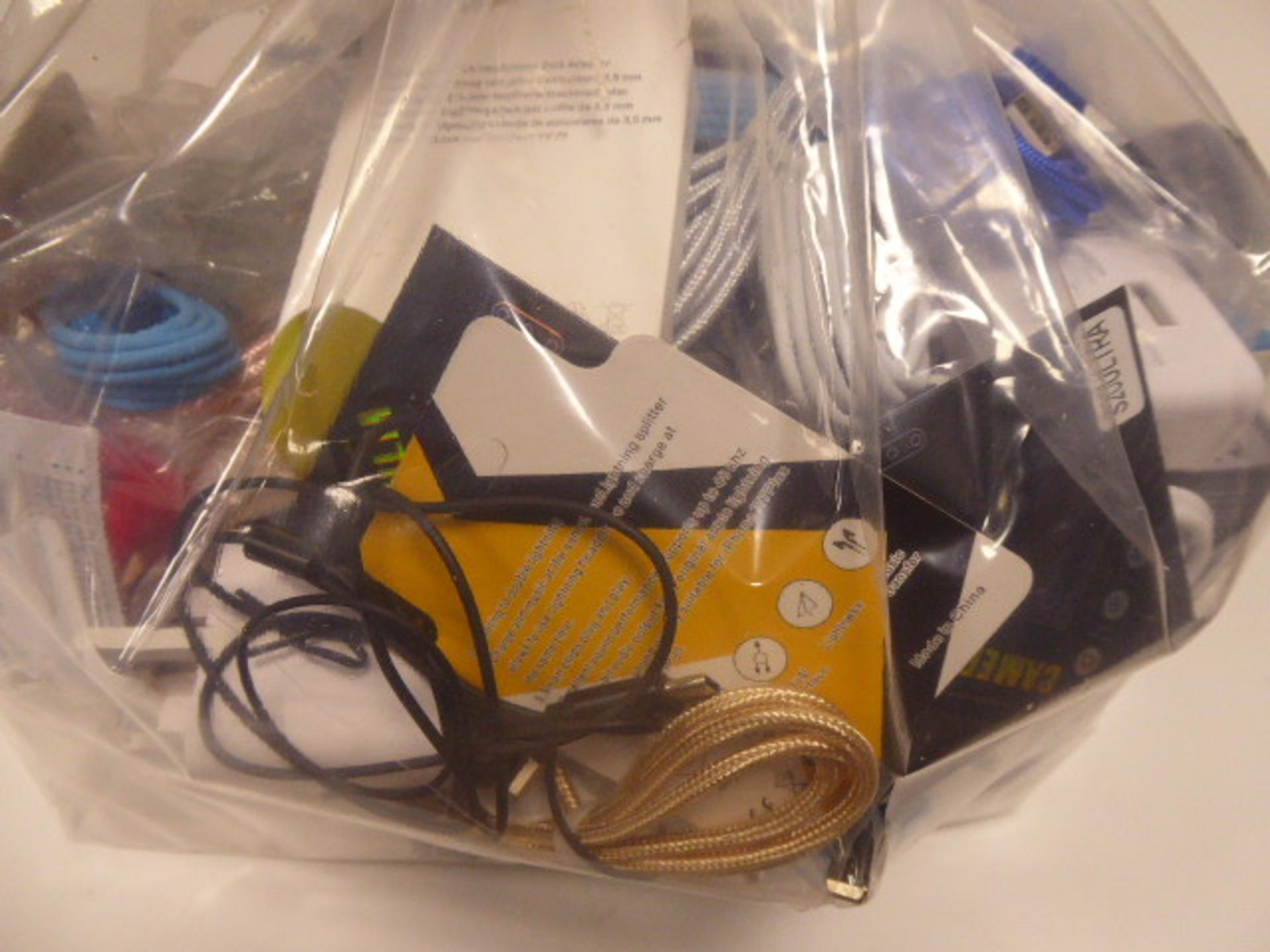 Bag of mobile phone wireless fast chargers, adapters, and charging cables - Image 3 of 3