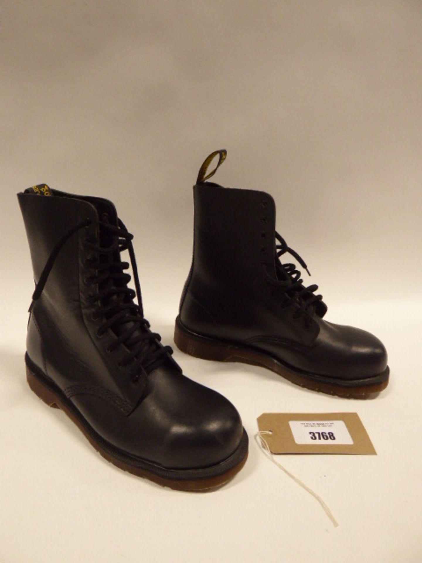 Dr Martens AirWair ankle boots size 8 (used) - Image 2 of 2