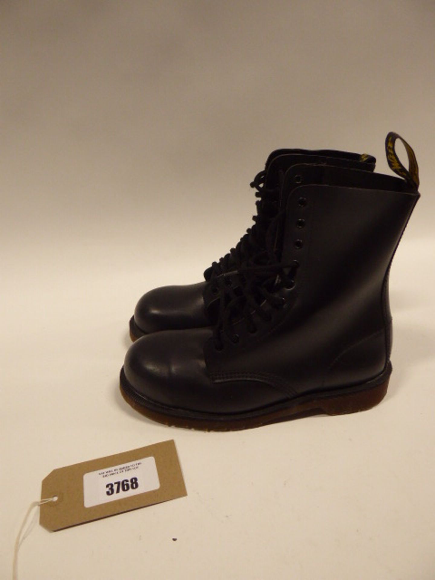 Dr Martens AirWair ankle boots size 8 (used)