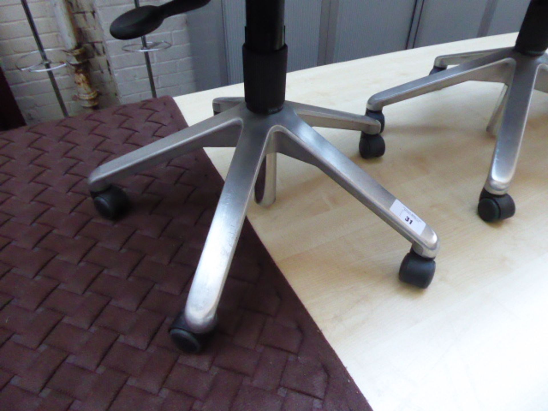 Fritz Hansen model 2/3M designer Vogtherr grey suede swivel armchair - Image 2 of 2