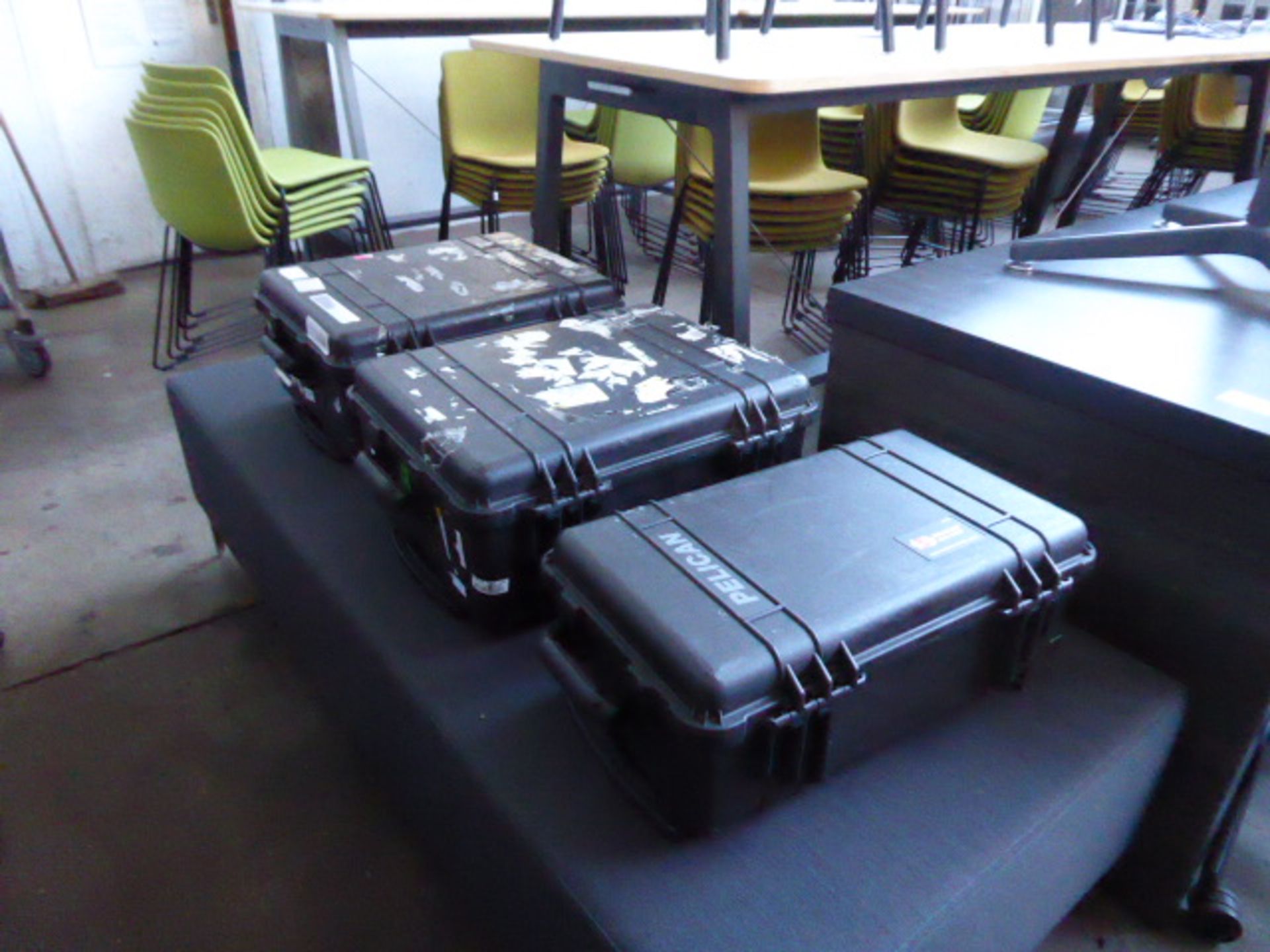 3 heavy duty Pelican travel cases - Image 2 of 3