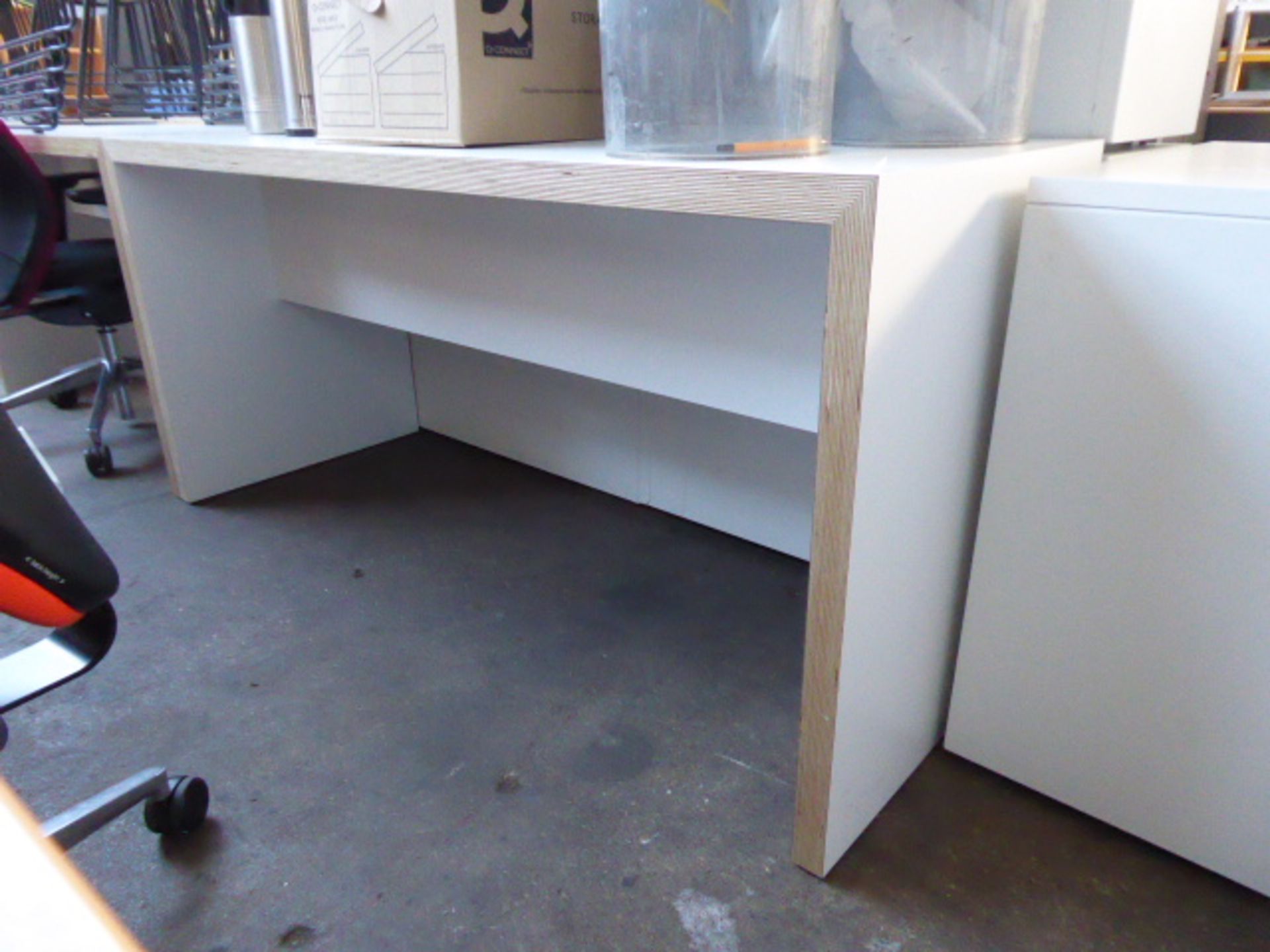 160cm white bench type workstation, with a wood detail edge - Image 2 of 2