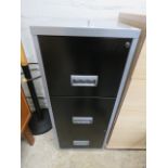(2056) Metal 3 drawer filing cabinet