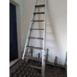 9 tread wooden decorators ladder