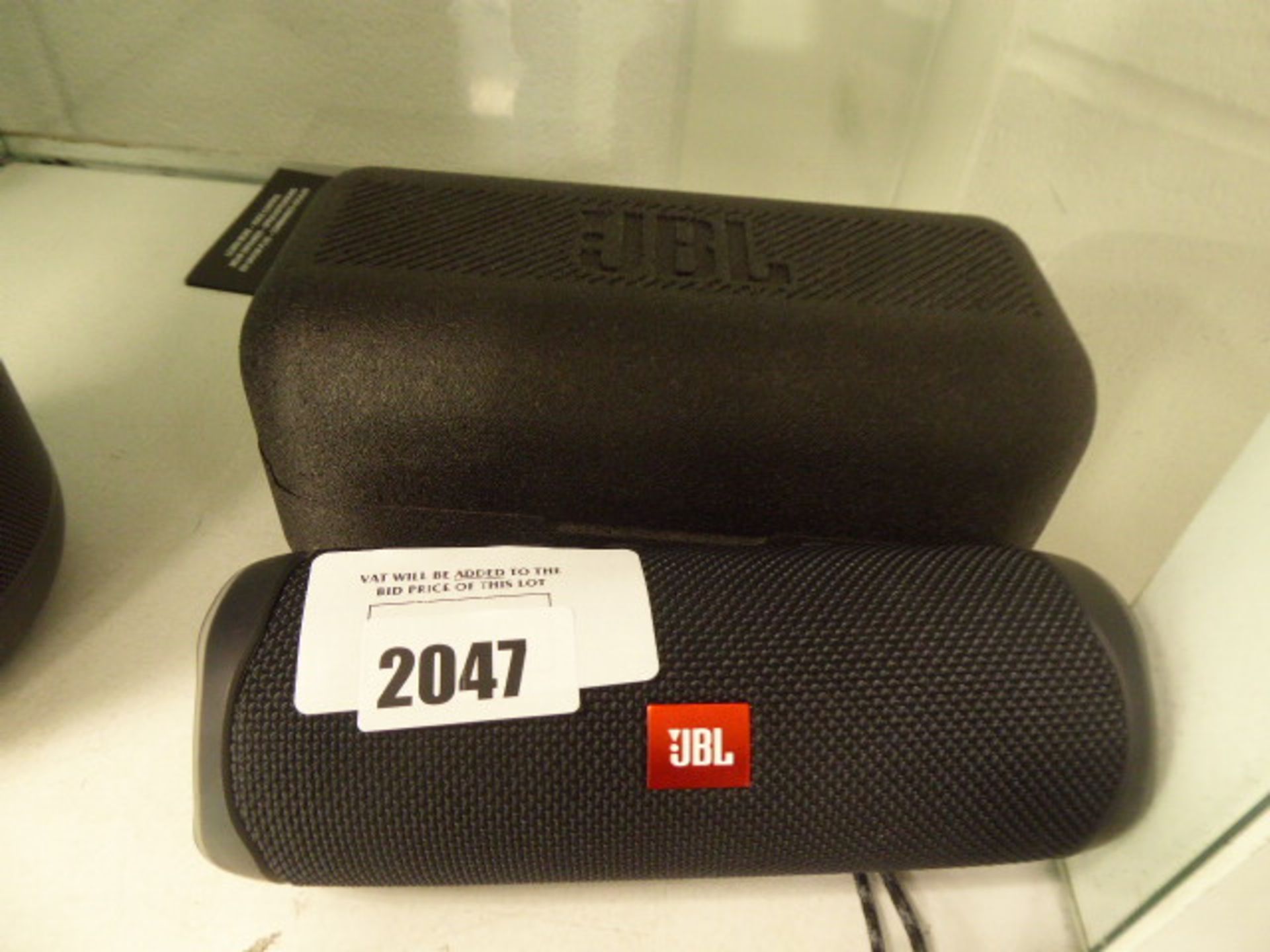 JBL Flip 5 bluetooth speaker with foam cover