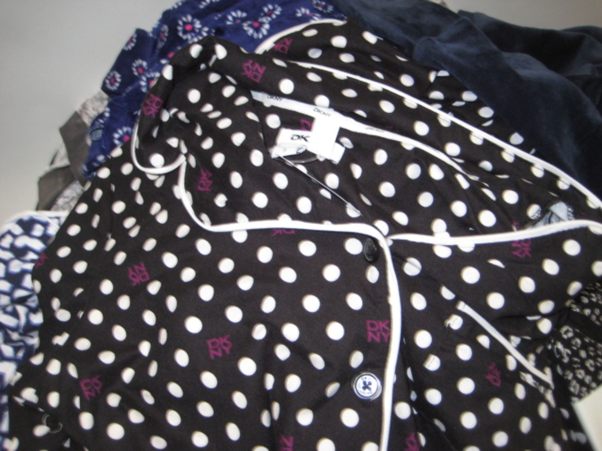 Large bag of ladies lounge wear, Pjs, etc by DKNY, 32 Degree cool, in various colours, polka dot - Image 3 of 3