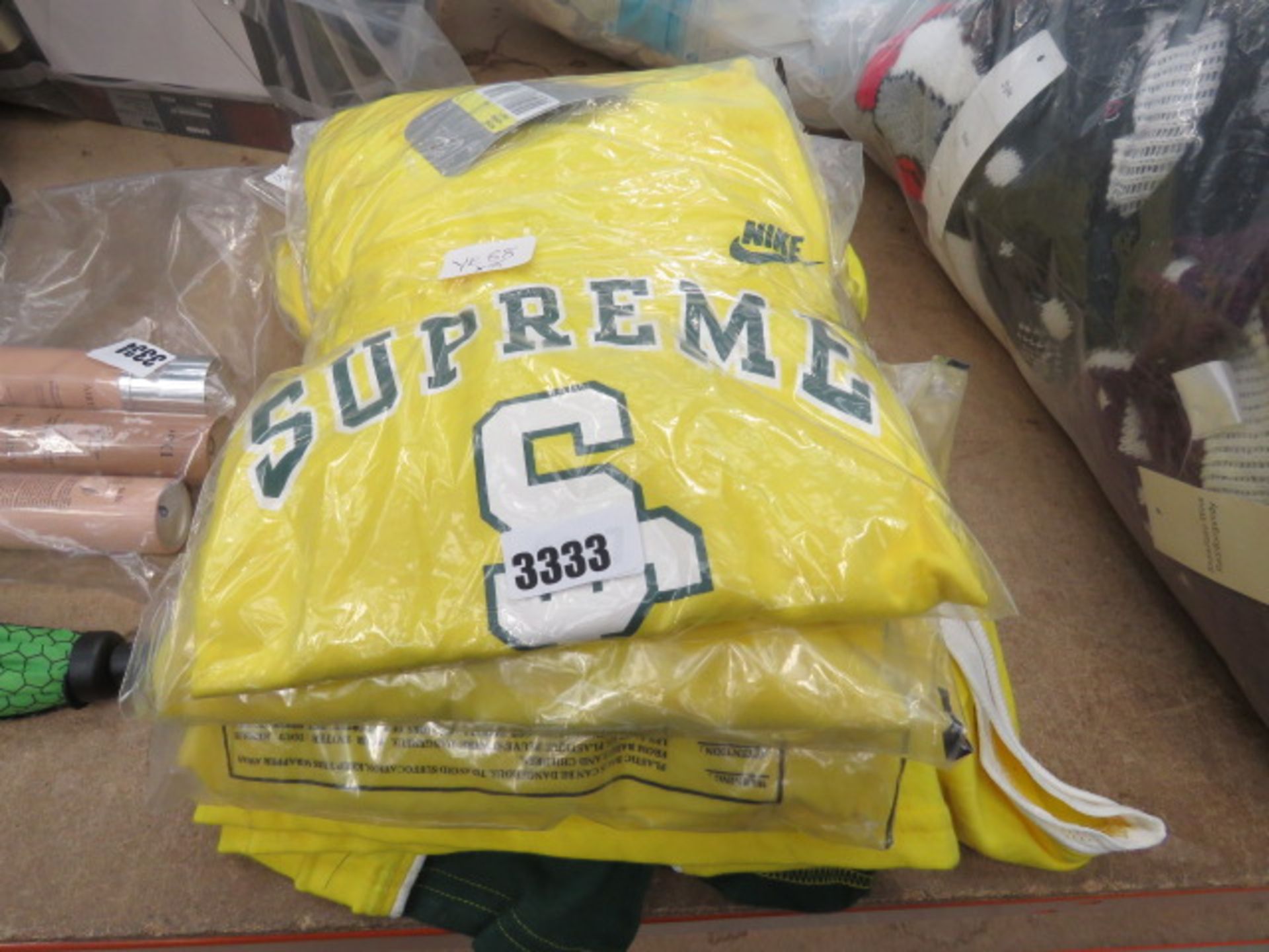3867 Eight Nike supreme yellow t-shirts