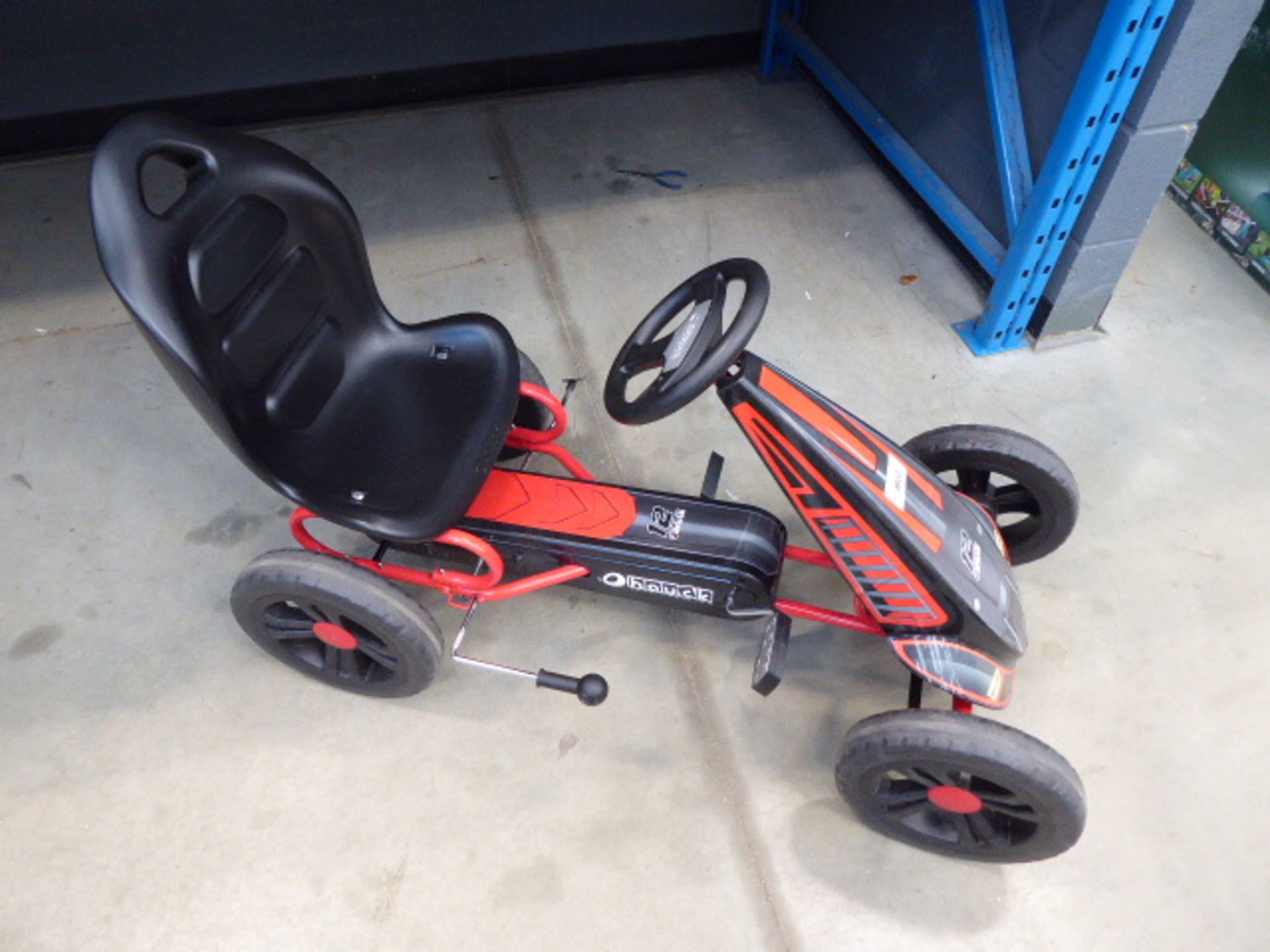 4 wheel Hauck pedal go kart - Image 2 of 2