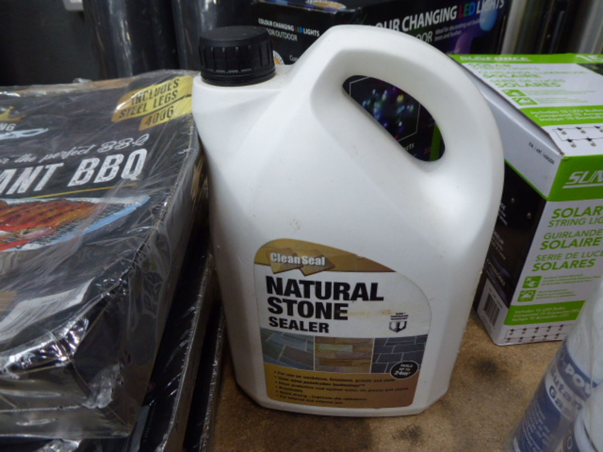 5 small instant BBQs, butane gas, and natural stone sealer - Image 4 of 4