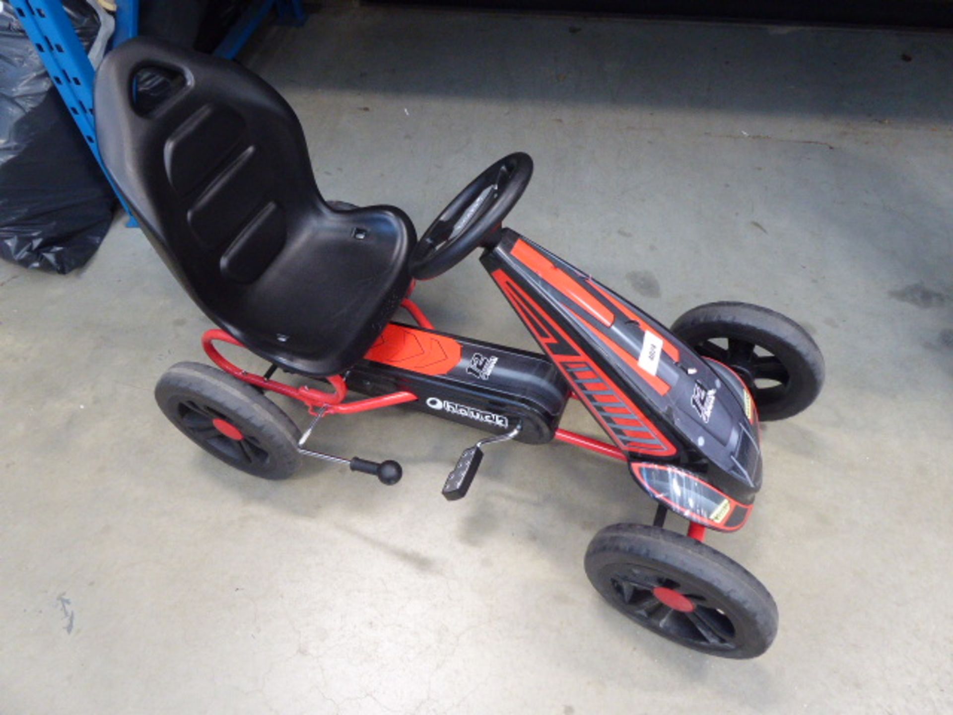 4 wheel Hauck pedal go kart - Image 2 of 2