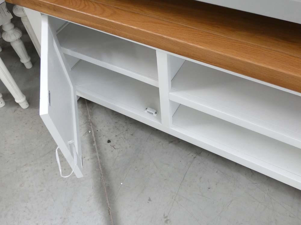 Hampshire White Painted Oak Extra Large TV Unit (19) - Image 2 of 5